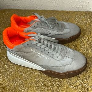 Stella McCartney runner loop Gray and Orange Sneakers